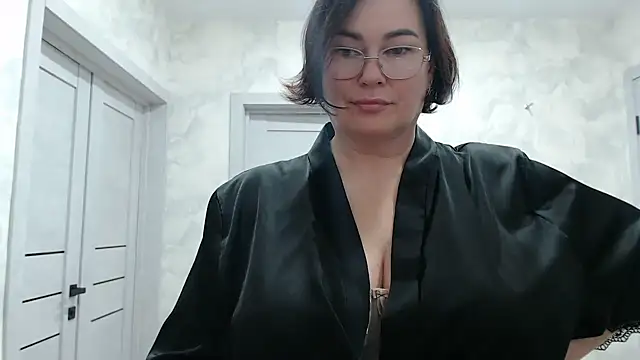 Nora Star online show from September 23, 2025, 7:28 pm