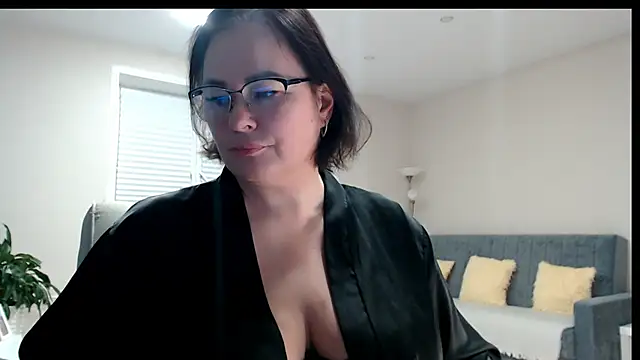 Nora Star online show from March 30, 2026, 7:59 pm