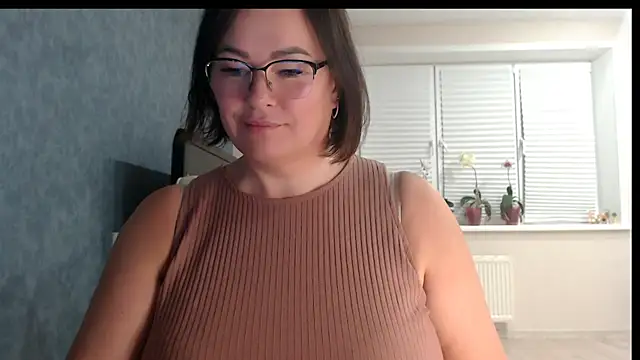 Nora Star online show from March 31, 2026, 7:47 pm