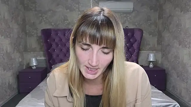 Snapshot of Nika_Kitten chatting on October 8, 2025, 7:00 pm Nika Kitten online show from October 8, 2025, 7:00 pm