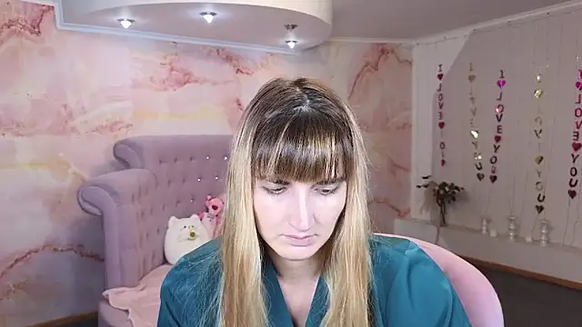 Snapshot of Nika_Kitten chatting on October 20, 2025, 6:19 pm Nika Kitten online show from October 20, 2025, 6:19 pm