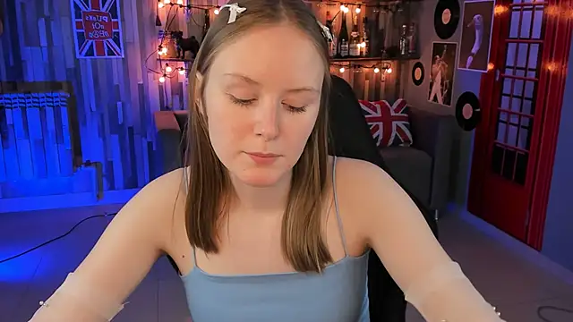 VivienLeeigh online show from December 12, 2024, 8:21 pm