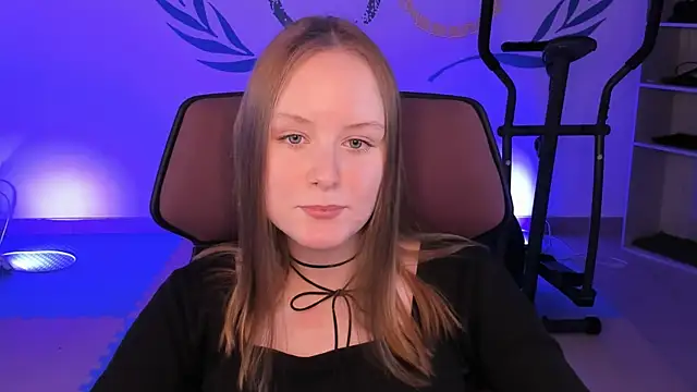 VivienLeeigh online show from December 14, 2024, 4:09 pm