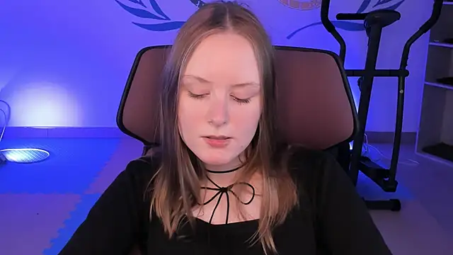 VivienLeeigh online show from December 14, 2024, 7:14 pm