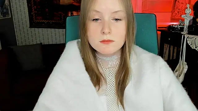 VivienLeeigh online show from February 9, 2025, 1:25 pm