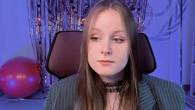 VivienLeeigh online show from February 16, 2025, 6:21 pm