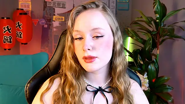 VivienLeeigh online show from November 22, 2025, 9:08 am