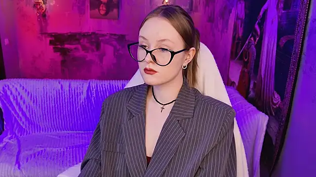 Snapshot of VivienLeeigh chatting on April 27, 2026, 5:38 am VivienLeeigh online show from April 27, 2026, 5:38 am