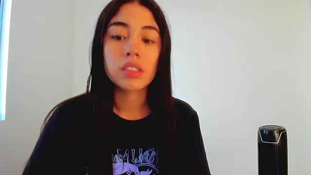 AriaMontgomery online show from July 16, 2026, 11:00 pm