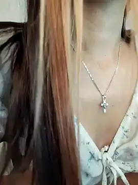 Snapshot of little_mavi chatting on January 11, 2025, 12:33 am little mavi online show from January 11, 2025, 12:33 am
