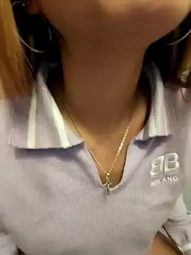 Snapshot of little_mavi chatting on January 17, 2025, 1:36 am little mavi online show from January 17, 2025, 1:36 am