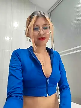 Snapshot of little_mavi chatting on January 18, 2025, 11:11 pm little mavi online show from January 18, 2025, 11:11 pm