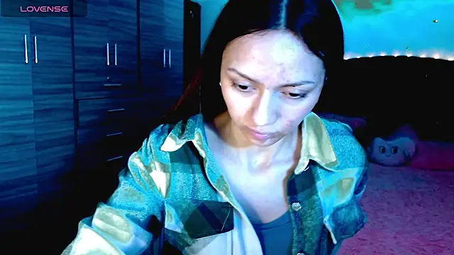 holy juli online show from December 14, 2025, 3:56 am