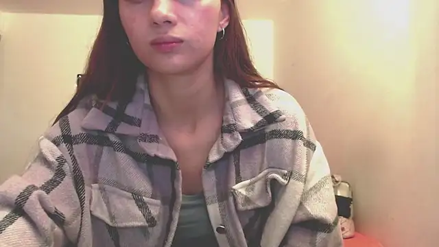 holy juli online show from April 7, 2026, 4:24 am