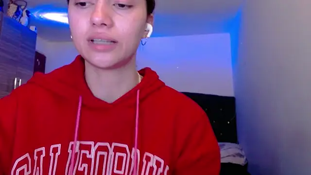 holy juli online show from June 2, 2026, 4:36 am