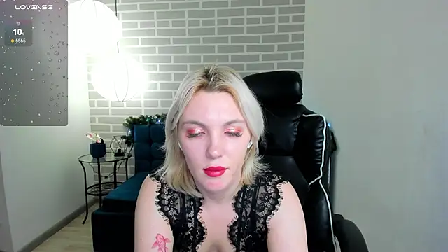 Fluffy Monica online show from December 20, 2024, 4:20 am