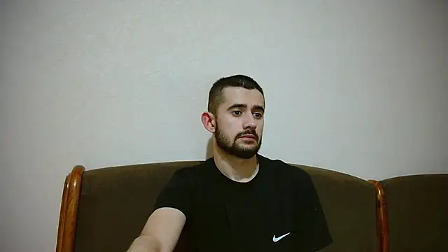 Snapshot of Sweet__Daddy chatting on December 13, 2024, 7:32 pm Sweet Daddy online show from December 13, 2024, 7:32 pm