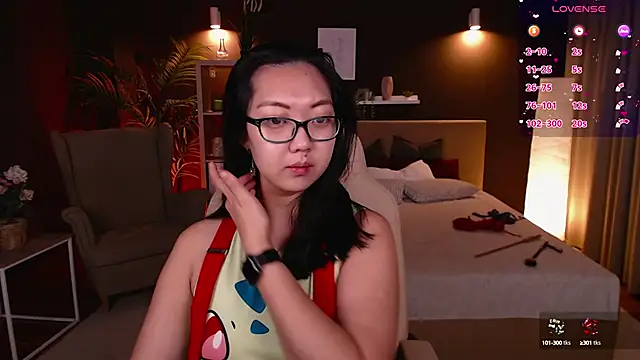 Snapshot of Marine_Vact chatting on October 6, 2025, 2:03 pm Marine Vact online show from October 6, 2025, 2:03 pm