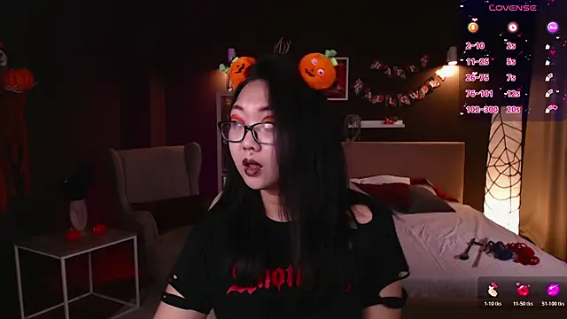 Snapshot of Marine_Vact chatting on October 26, 2025, 2:12 pm Marine Vact online show from October 26, 2025, 2:12 pm