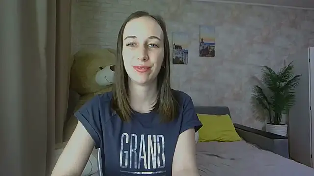 Snapshot of Anika_bloom chatting on October 28, 2025, 10:56 pm Anika bloom online show from October 28, 2025, 10:56 pm