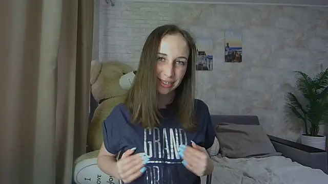 Snapshot of Anika_bloom chatting on October 29, 2025, 11:01 am Anika bloom online show from October 29, 2025, 11:01 am