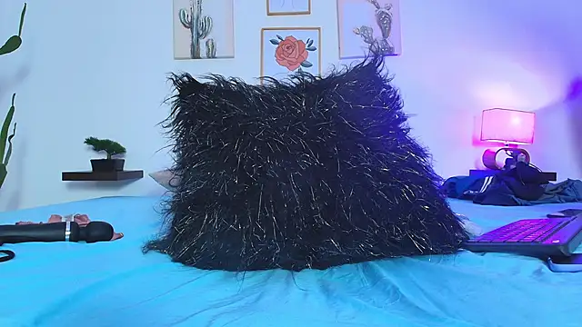 miwa cute online show from December 24, 2024, 7:44 pm