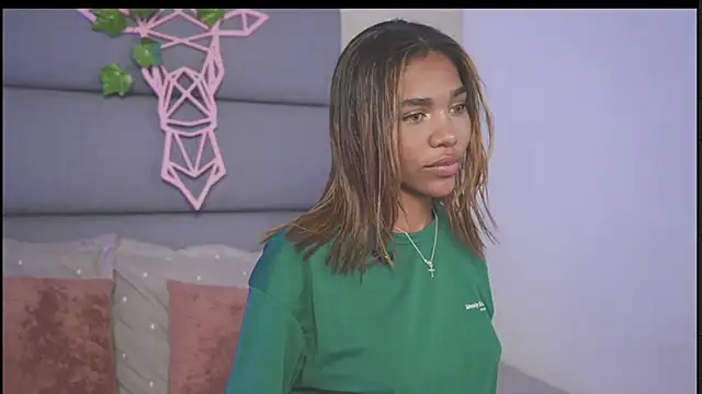 Snapshot of Lily_Miiller chatting on November 17, 2025, 8:58 pm Lily Miiller online show from November 17, 2025, 8:58 pm