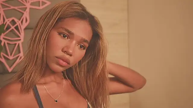 Lily Miiller online show from January 15, 2026, 8:01 pm