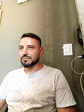 P4uzud4O online show from April 15, 2026, 1:40 pm