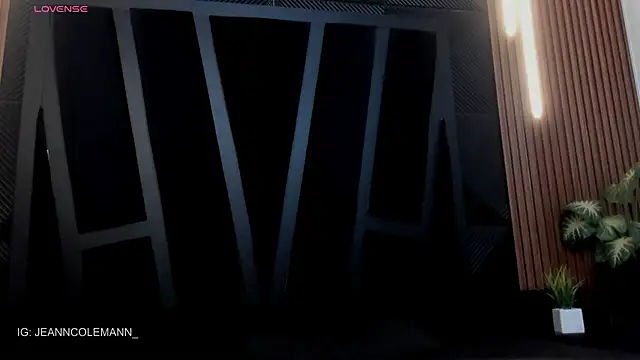 JeanColleman online show from November 28, 2025, 11:18 pm