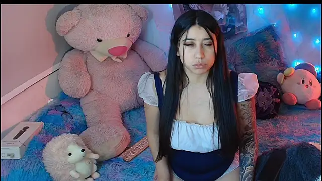 Snapshot of Kurumi57 chatting on October 15, 2025, 5:29 am Kurumi57 online show from October 15, 2025, 5:29 am