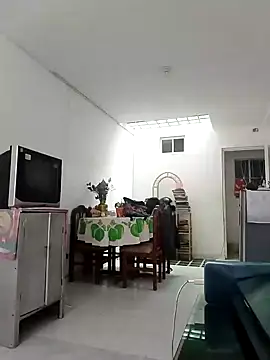Snapshot of samanta_rosas1 chatting on January 15, 2025, 2:56 pm samanta rosas1 online show from January 15, 2025, 2:56 pm