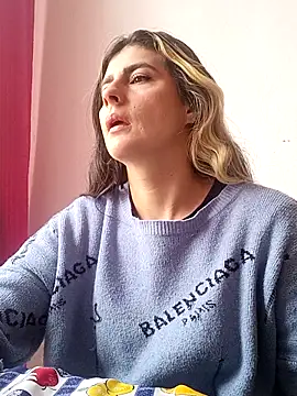 Snapshot of samanta_rosas1 chatting on September 9, 2025, 1:32 pm samanta rosas1 online show from September 9, 2025, 1:32 pm