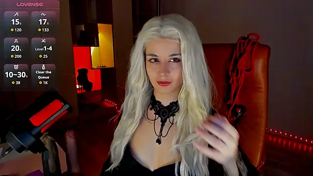 mollyposhh online show from February 22, 2026, 8:40 pm