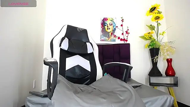 kevin  fox  online show from February 26, 2025, 1:53 am