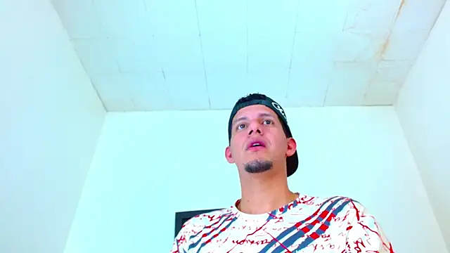 kevin  fox  online show from October 1, 2025, 7:09 pm