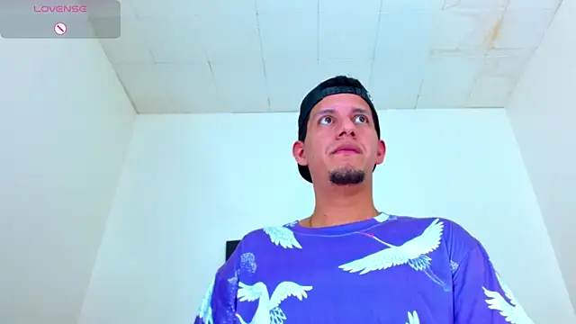 kevin  fox  online show from October 3, 2025, 7:11 pm