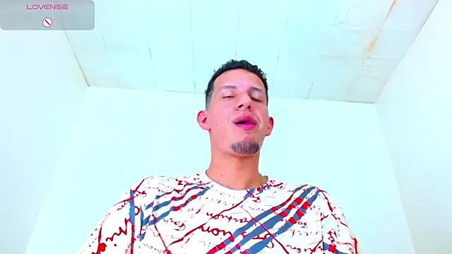 kevin  fox  online show from October 8, 2025, 7:11 pm