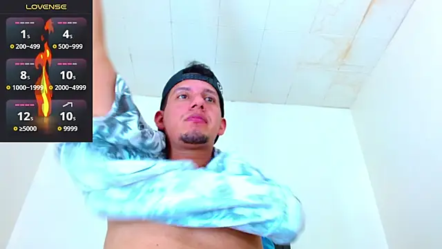 kevin  fox  online show from October 18, 2025, 7:14 pm