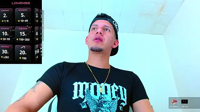 kevin  fox  online show from October 24, 2025, 7:21 pm