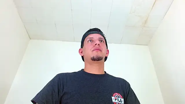 kevin  fox  online show from November 6, 2025, 7:15 pm