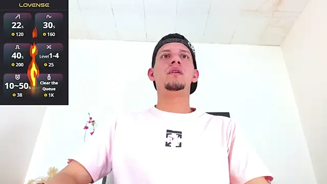 kevin  fox  online show from November 7, 2025, 7:14 pm