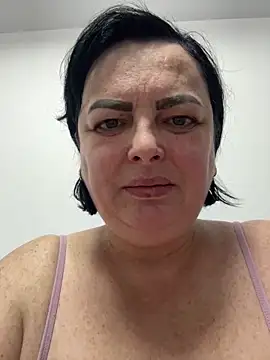 Amandamuller1982 online show from January 14, 2025, 8:26 pm