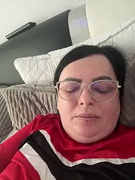 Amandamuller1982 online show from January 22, 2025, 1:11 pm