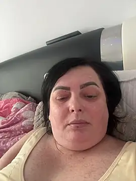 Amandamuller1982 online show from February 11, 2025, 12:48 pm