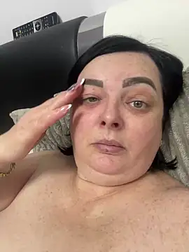 Amandamuller1982 online show from February 20, 2025, 3:23 am