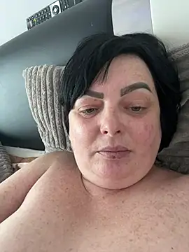 Amandamuller1982 online show from February 23, 2025, 9:44 am