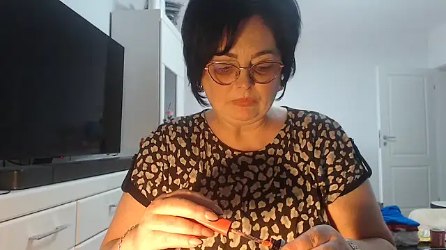 Amandamuller1982 online show from May 21, 2026, 2:46 pm