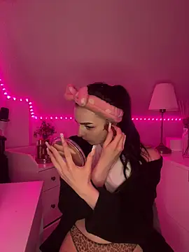 AdelinaAlia online show from February 21, 2026, 9:05 pm