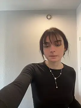 AdelinaAlia online show from April 24, 2026, 10:18 am